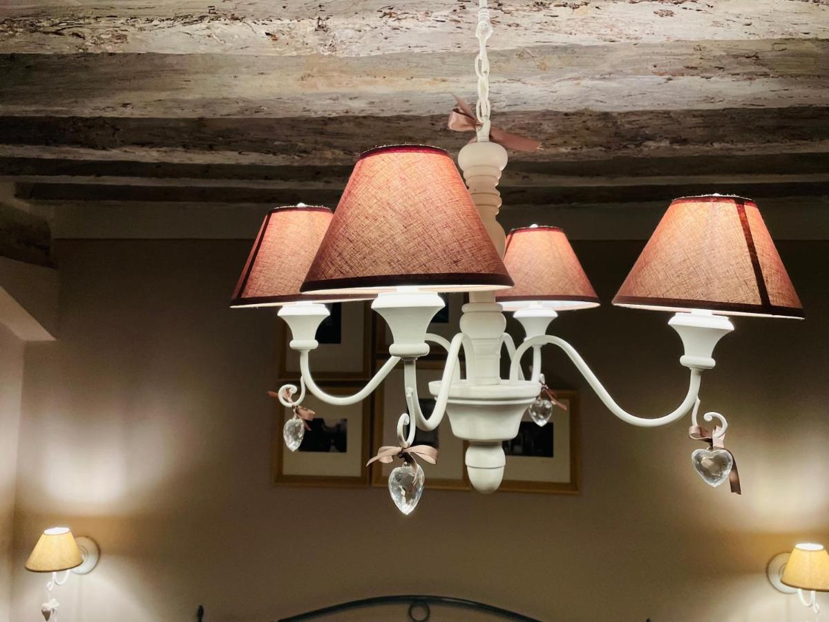All'Interno Delle Mura Appartamento Con Wi-Fi E Netflix ลุคคา ภายนอก รูปภาพ
