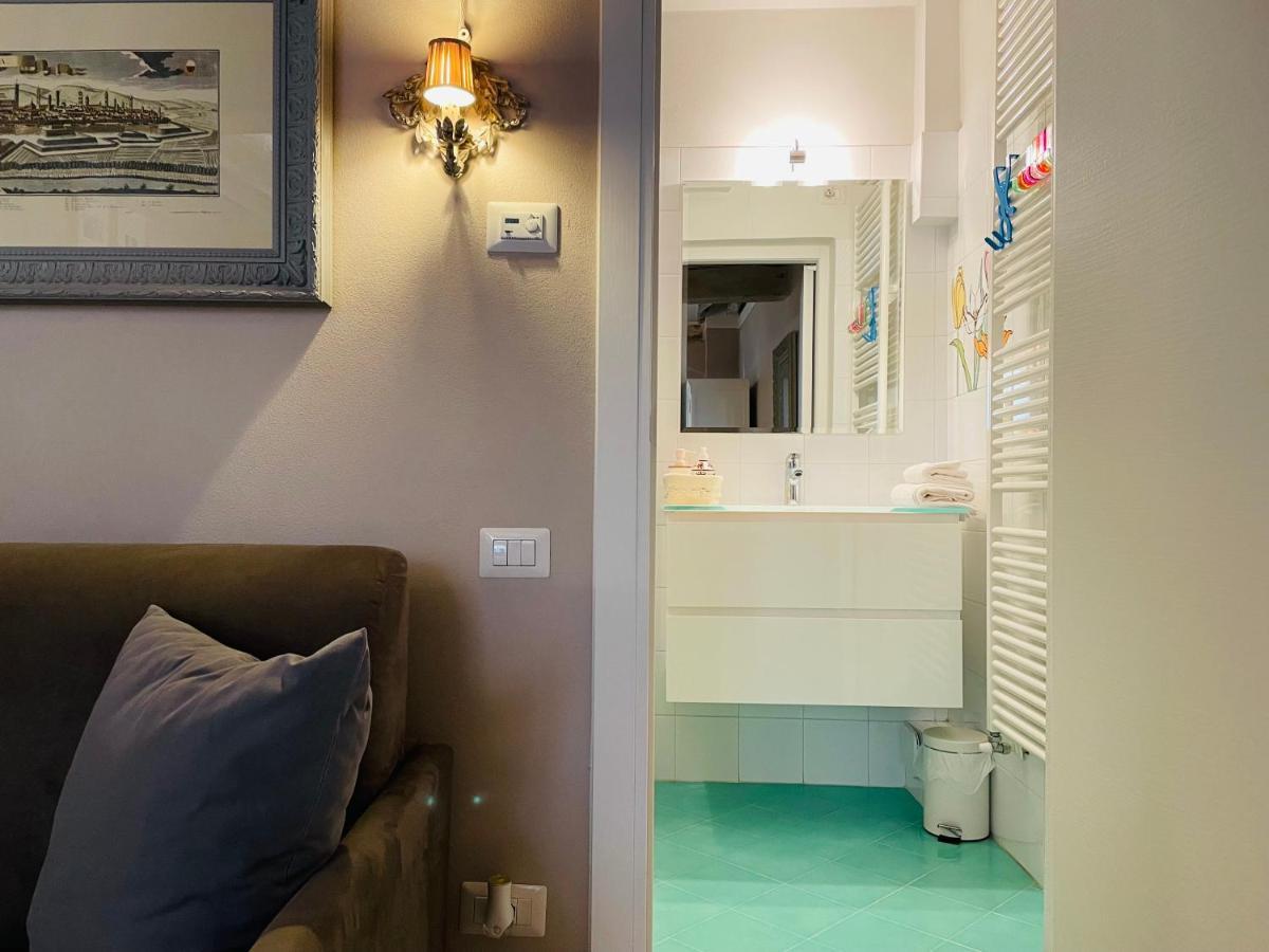 All'Interno Delle Mura Appartamento Con Wi-Fi E Netflix ลุคคา ภายนอก รูปภาพ