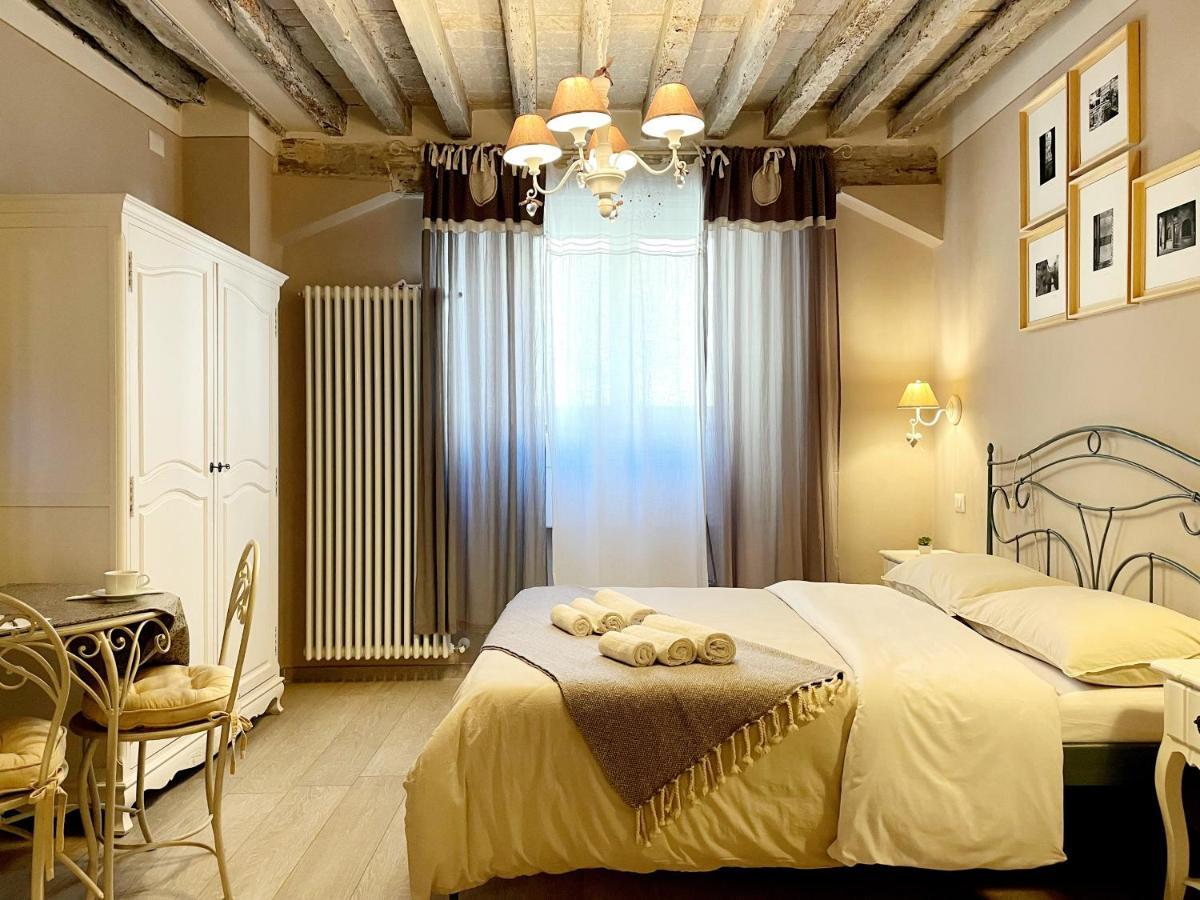 All'Interno Delle Mura Appartamento Con Wi-Fi E Netflix ลุคคา ภายนอก รูปภาพ